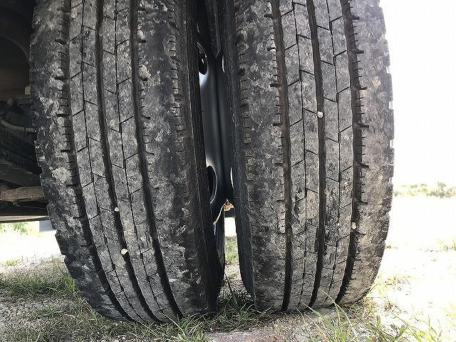 いすゞエルフ平ボディ小型（2t・3t）[写真28]