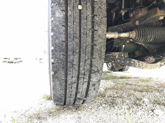 いすゞエルフ平ボディ小型（2t・3t）[写真31]