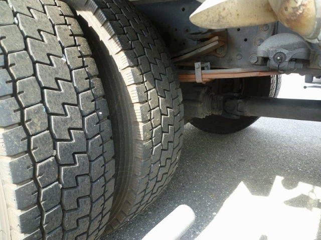 いすゞフォワードクレーン4段中型（4t）[写真37]