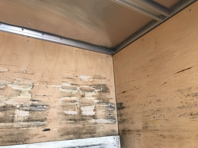 日野レンジャーパネルバン中型（4t）[写真14]