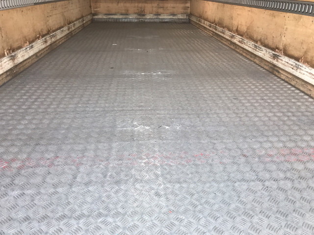 日野レンジャーパネルバン中型（4t）[写真15]