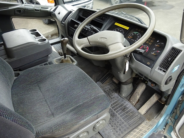 三菱ふそうファイター汚泥吸引車中型（4t）[写真06]