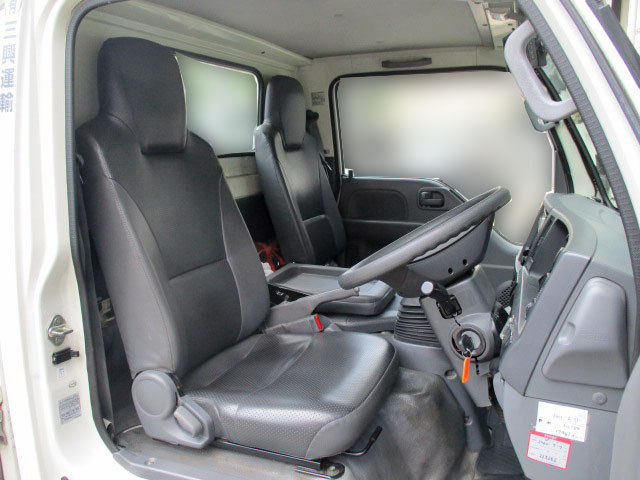 いすゞエルフ平ボディ小型（2t・3t）[写真11]