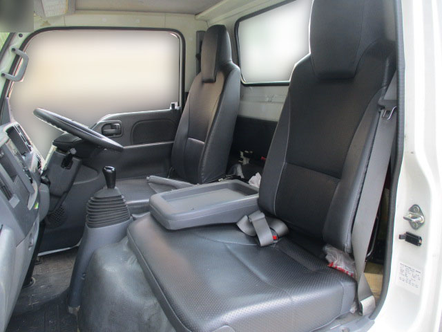 いすゞエルフ平ボディ小型（2t・3t）[写真12]