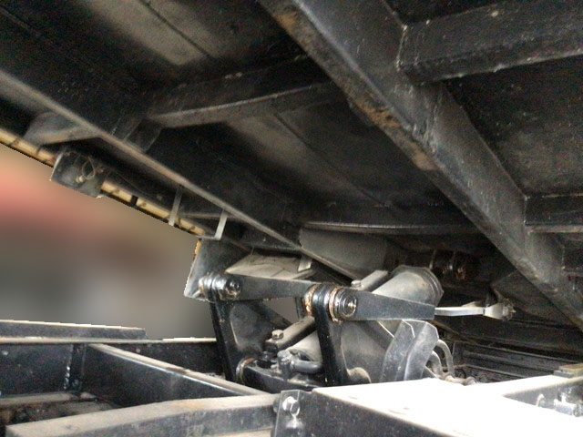 三菱ふそうファイターダンプ中型（4t）[写真10]