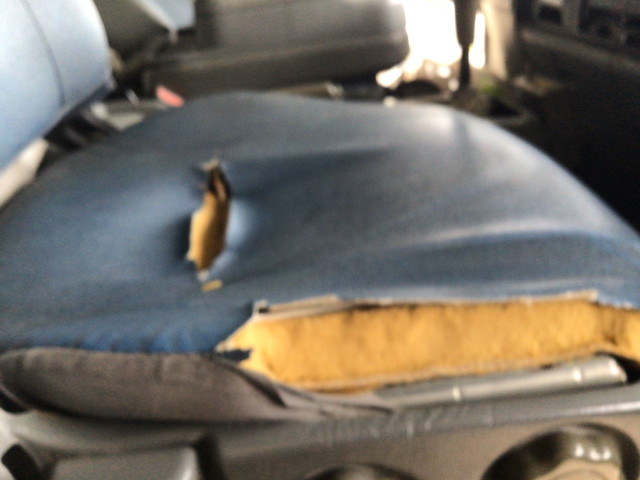 三菱ふそうファイターダンプ中型（4t）[写真19]