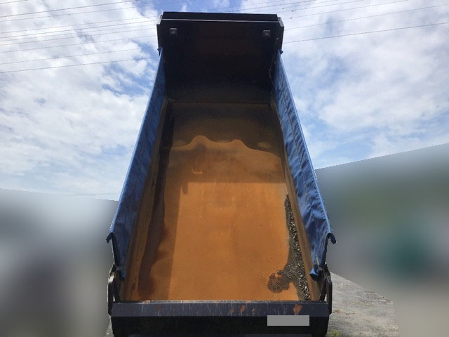 いすゞギガダンプ大型（10t）[写真03]