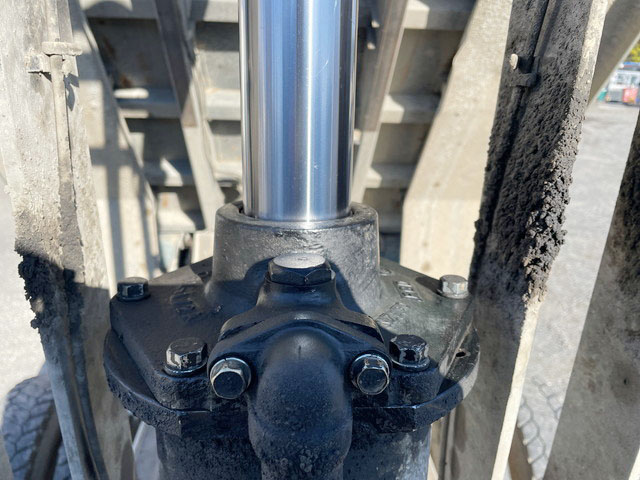 いすゞギガダンプ大型（10t）[写真12]