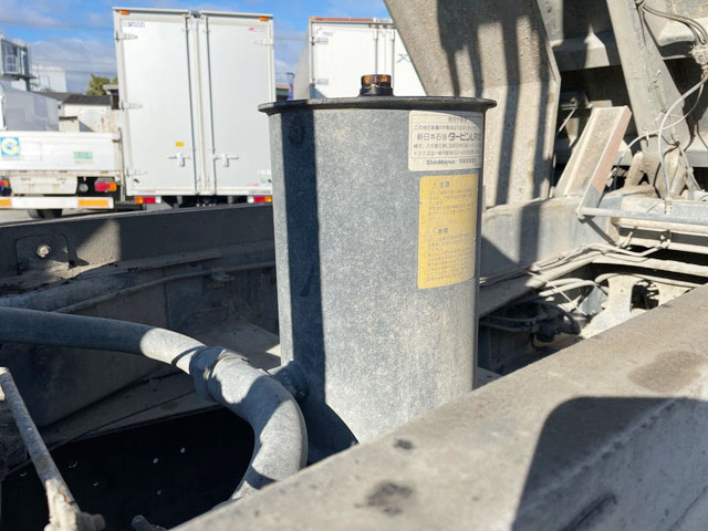 いすゞギガダンプ大型（10t）[写真17]