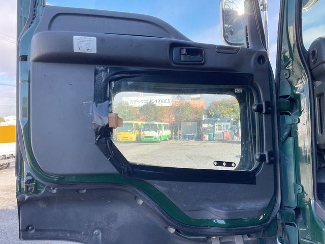 いすゞギガダンプ大型（10t）[写真27]