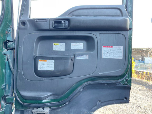 いすゞギガダンプ大型（10t）[写真28]