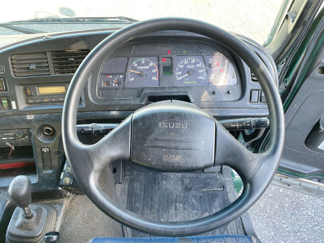 いすゞギガダンプ大型（10t）[写真38]