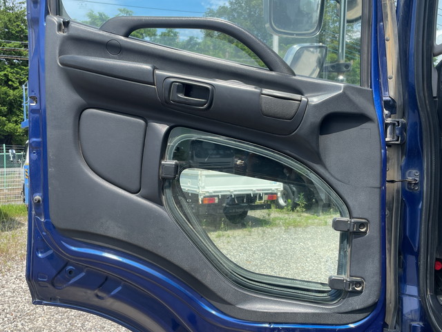 日野プロフィアダンプ大型（10t）[写真23]