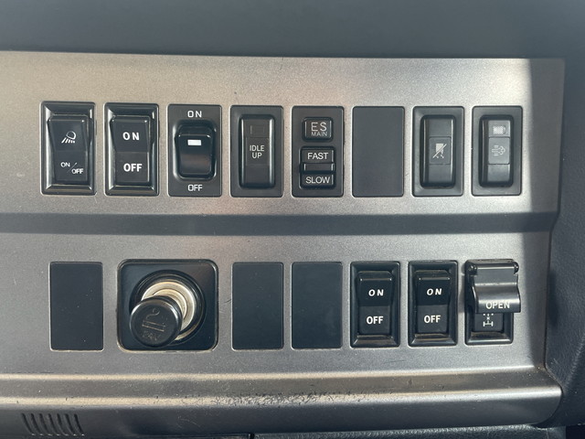 日野プロフィアダンプ大型（10t）[写真37]