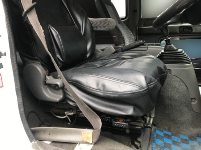 いすゞフォワードクレーン4段増トン（6t・8t）[写真16]