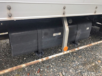 三菱ふそうキャンターアルミバン小型（2t・3t）[写真13]