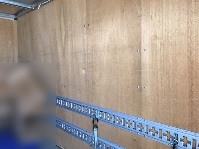 三菱ふそうキャンターアルミバン小型（2t・3t）[写真04]