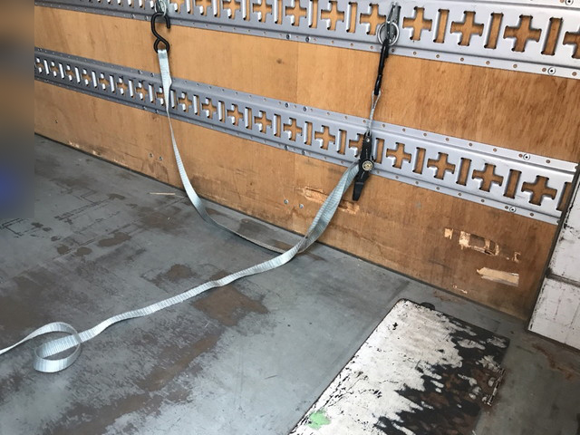 三菱ふそうキャンターアルミバン小型（2t・3t）[写真05]