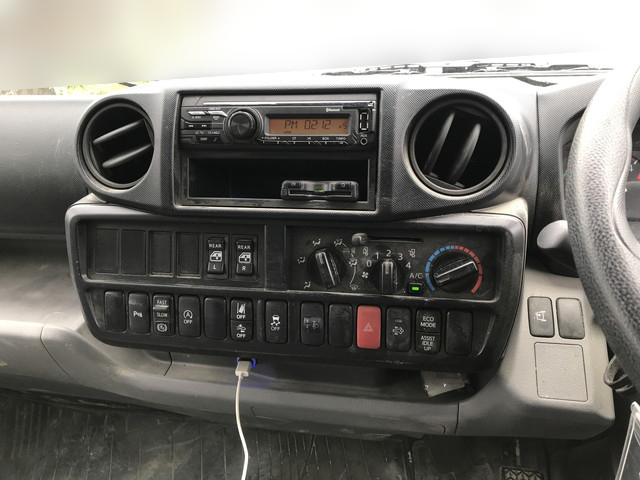 日野デュトロダブルキャブ（Wキャブ）小型（2t・3t）[写真11]