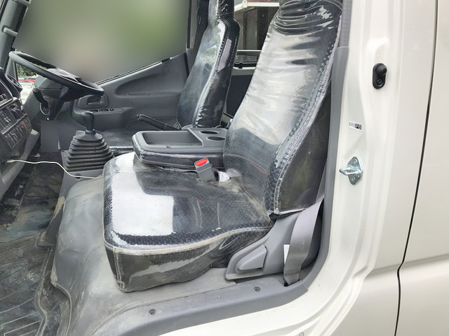 日野デュトロダブルキャブ（Wキャブ）小型（2t・3t）[写真09]