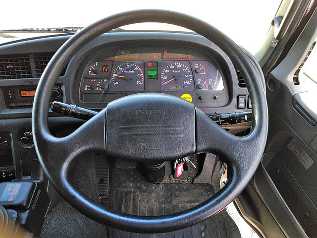 いすゞギガ冷凍車（冷蔵車）大型（10t）[写真35]