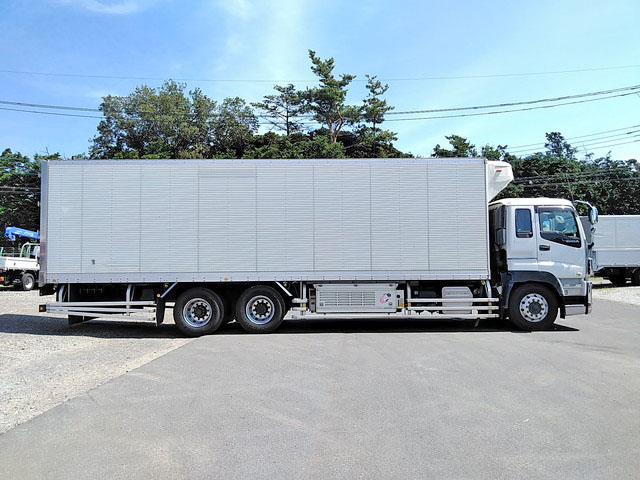 いすゞギガ冷凍車（冷蔵車）大型（10t）[写真05]