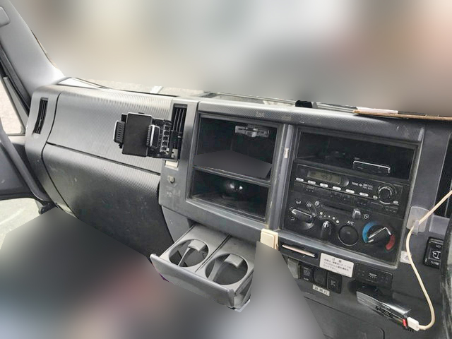 いすゞフォワードコンテナ専用車中型（4t）[写真11]