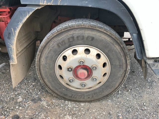 いすゞフォワードコンテナ専用車中型（4t）[写真04]