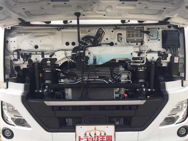 UDトラックスクオンアルミウイング大型（10t）[写真13]