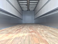 UDトラックスクオンアルミウイング大型（10t）[写真15]