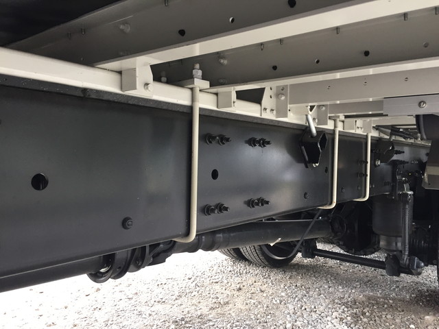 UDトラックスクオンアルミウイング大型（10t）[写真24]