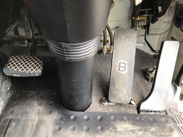 いすゞフォワードクレーン4段増トン（6t・8t）[写真30]