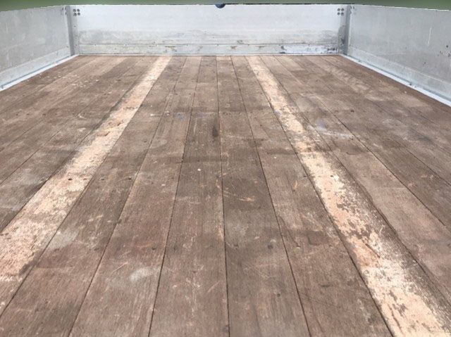 いすゞフォワードクレーン4段増トン（6t・8t）[写真08]