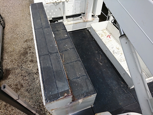 日産アトラス高所作業車小型（2t・3t）[写真13]