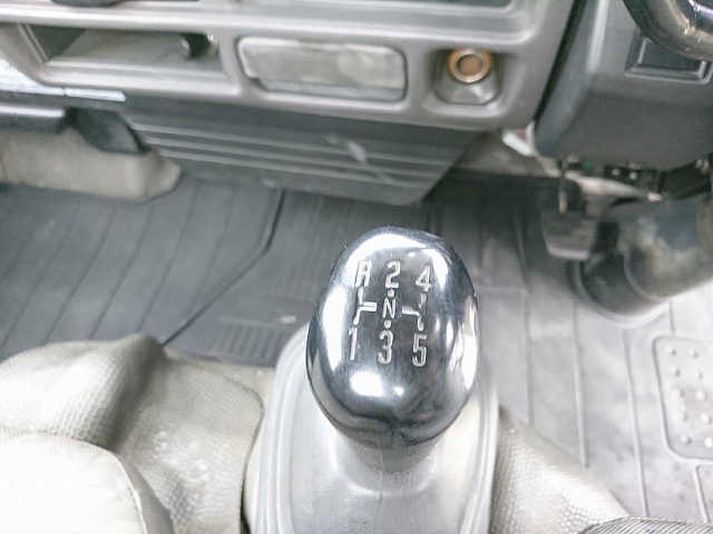 日産アトラス高所作業車小型（2t・3t）[写真27]