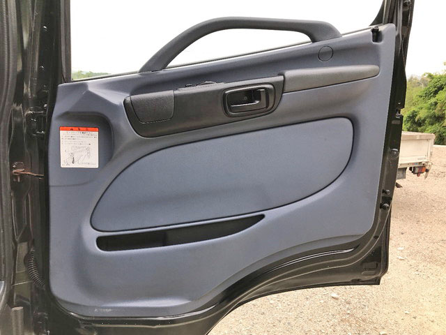 日野レンジャーアルミウイング中型（4t）[写真28]