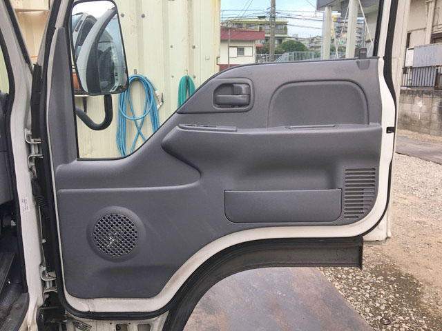 いすゞエルフパネルバン小型（2t・3t）[写真29]