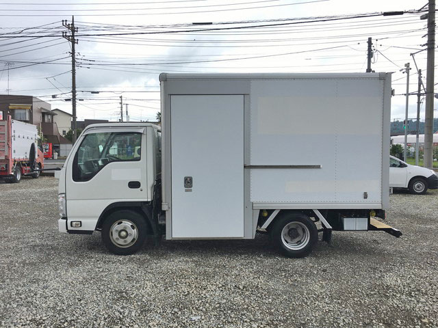 中古パネルバン いすゞ 東京・神奈川・青森 エルフ（TRG-NHR85AN