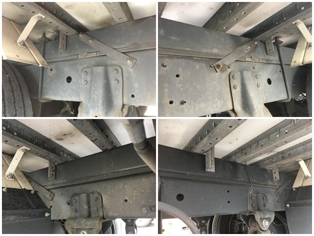 日野デュトロパネルバン小型（2t・3t）[写真19]