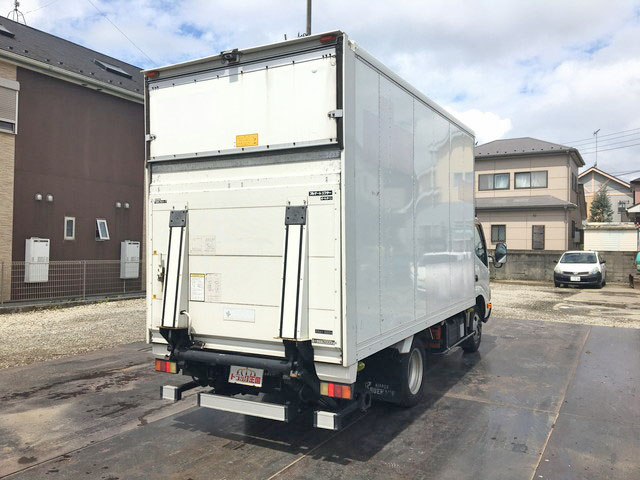 日野デュトロパネルバン小型（2t・3t）[写真02]