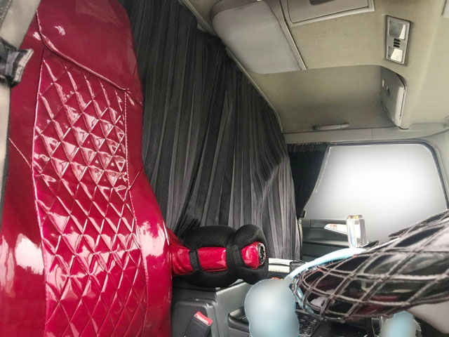 三菱ふそうスーパーグレートアルミウイング大型（10t）[写真22]