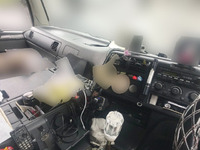 三菱ふそうスーパーグレートアルミウイング大型（10t）[写真28]