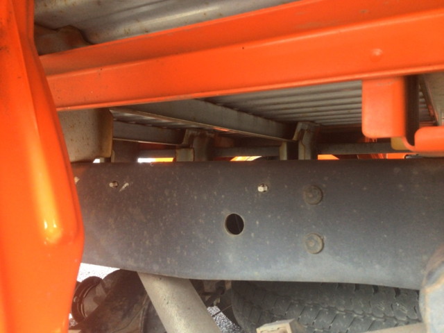 日産バネット平ボディ小型（2t・3t）[写真11]