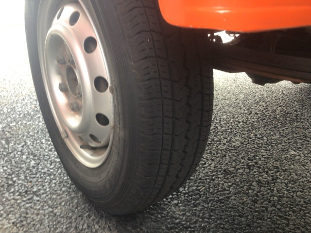 日産バネット平ボディ小型（2t・3t）[写真16]