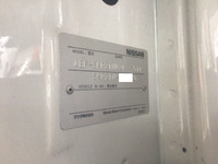 日産バネット平ボディ小型（2t・3t）[写真31]