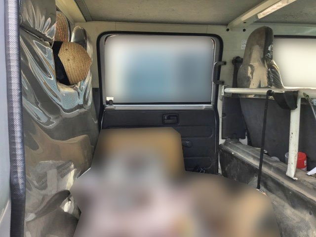 いすゞエルフダブルキャブ（Wキャブ）小型（2t・3t）[写真11]