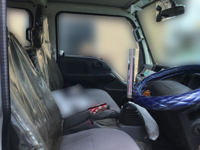 いすゞエルフダブルキャブ（Wキャブ）小型（2t・3t）[写真09]