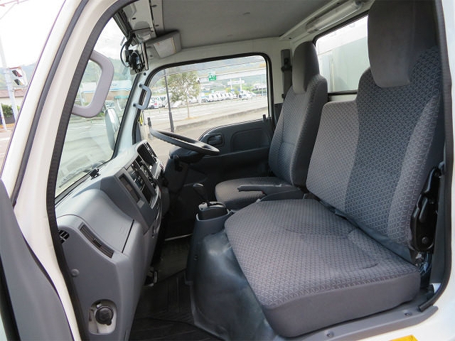 いすゞエルフ冷凍車（冷蔵車）小型（2t・3t）[写真10]