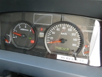 いすゞエルフ冷凍車（冷蔵車）小型（2t・3t）[写真11]