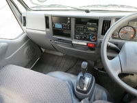 いすゞエルフ冷凍車（冷蔵車）小型（2t・3t）[写真13]